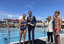 Toussaint onderscheiden bij Zwem4daagse