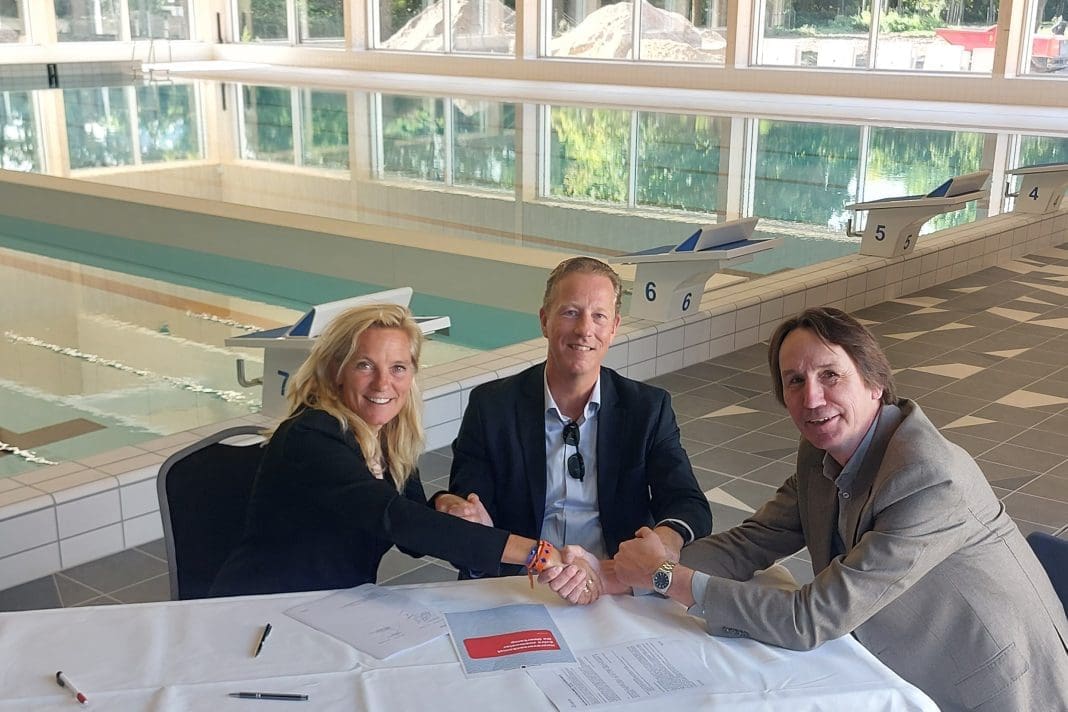 Sleuteloverdracht-nieuw-bad-De-Meerkamp-en-kantoor-AmstelveenSport