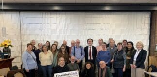 Fin. café legt complexe maatschappij bloot