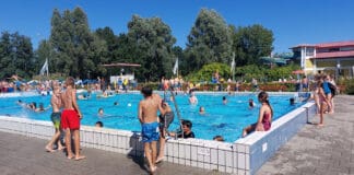 Buitenbad De Meerkamp 19 april open