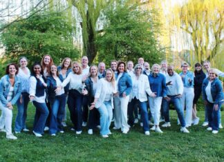 Amstel Gospel Choir concerteert in Westend