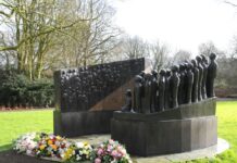 Herdenking bij Indiëmonument